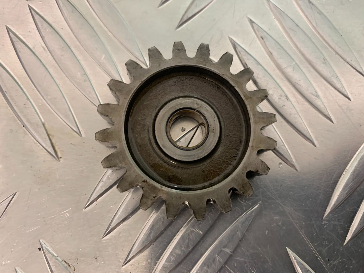 YAMAHA XT250 XT 250 ENGINE GEAR    YEAR 1980-1982  (STOCK 944)