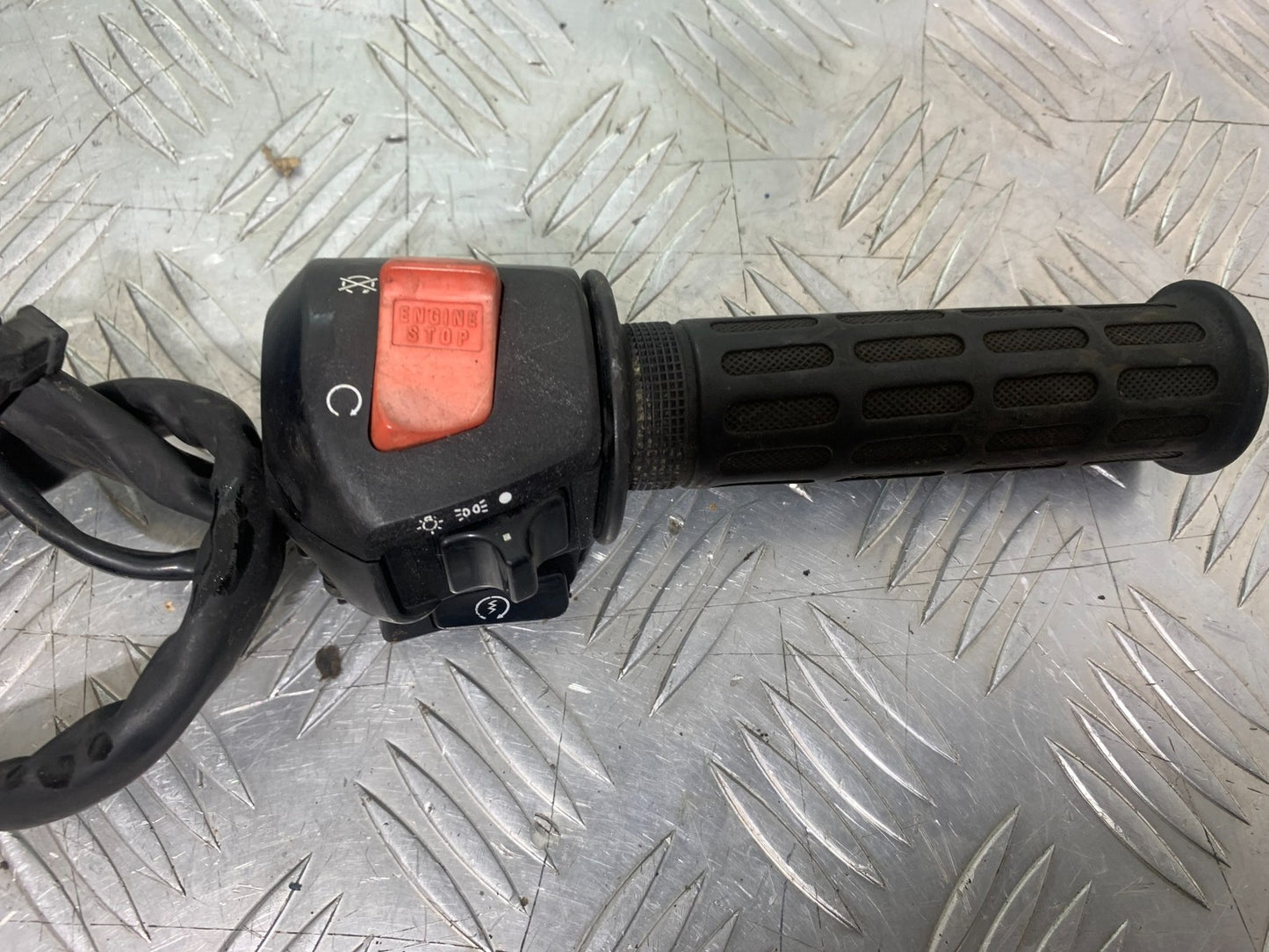 HONDA ST1100 PAN EUROPEAN RIGHT SWITCH GEAR  YEAR 1993-2001 (CMB1195)