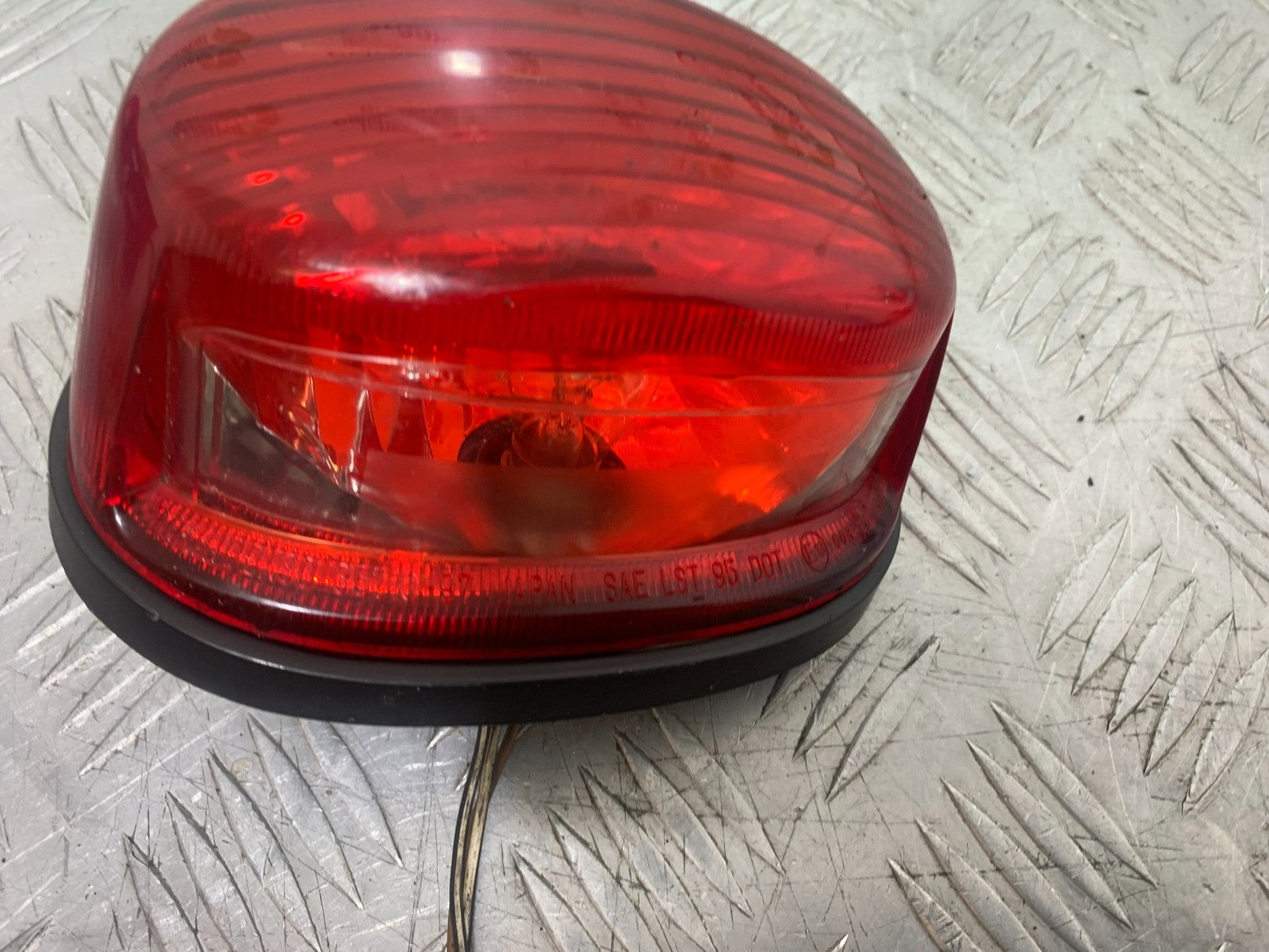 SUZUKI GSX750 INAZUMA REAR LIGHT  YEAR 1998-2003 (CMB1308)