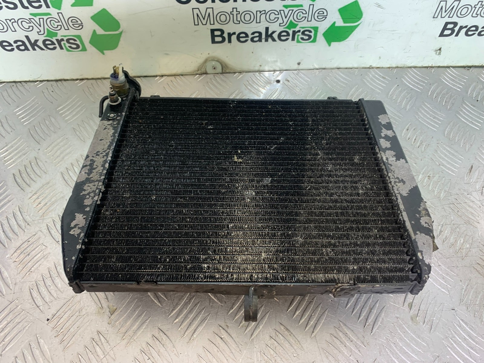 YAMAHA YZF R1 4XV RADIATOR  YEAR 1998-99 (CMB1291)