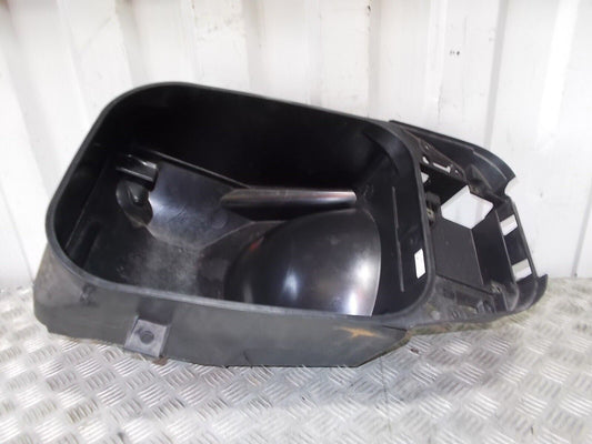 YAMAHA XP500 XP 500 TMAX T-MAX HELMET BOX YEAR 2002