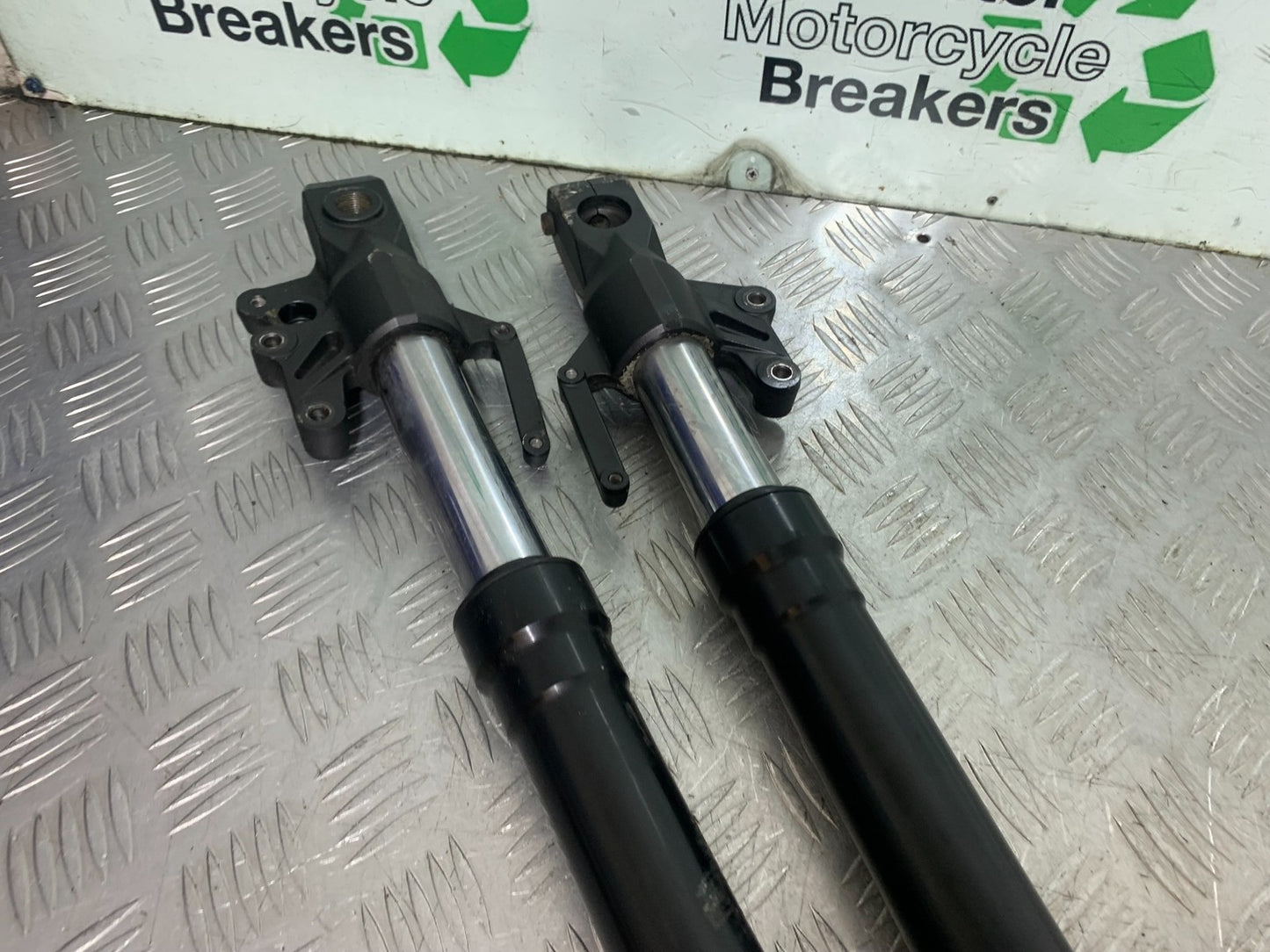 KAWASAKI 650 VERSYS FORKS (BENT SOLD AS PARTS) YEAR 2015-2018 (CMB1288)
