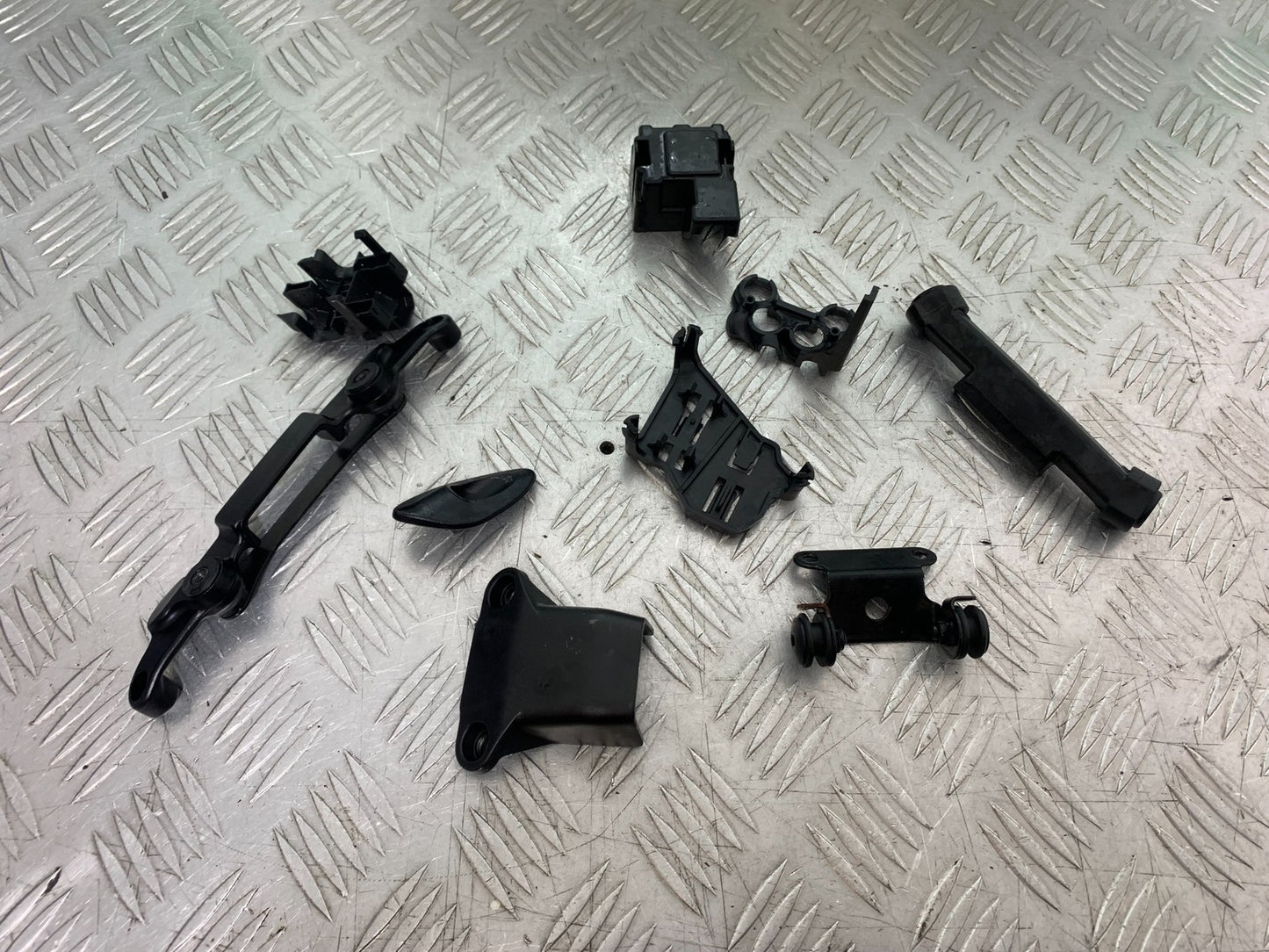 KTM 1290 SUPER DUKE R BRACKETS & COVERS YEAR 2020-2024 (CMB1272)