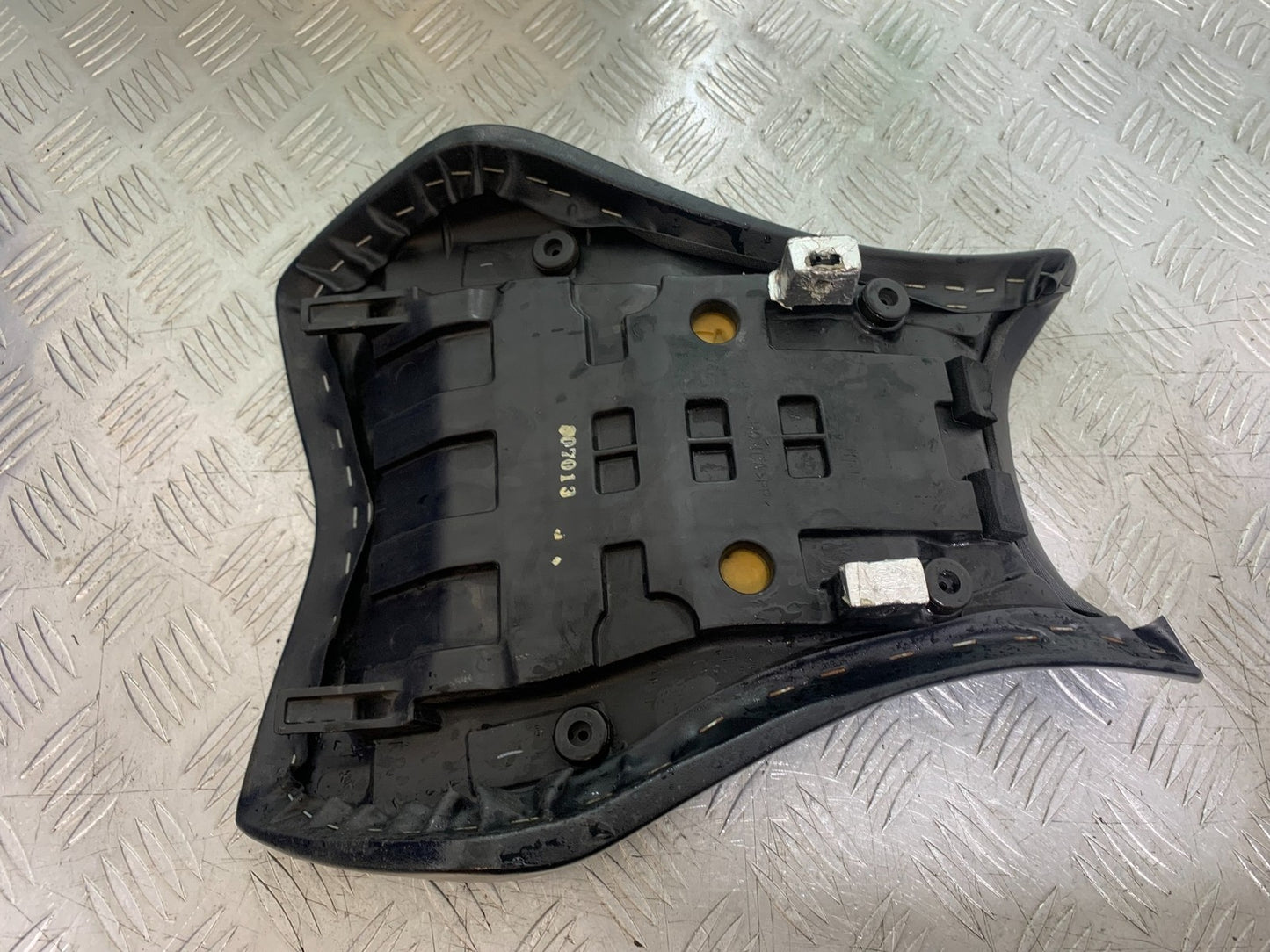 HONDA CBR1000 rr FIREBLADE FRONT SEAT  2008-2011 (CMB1253)