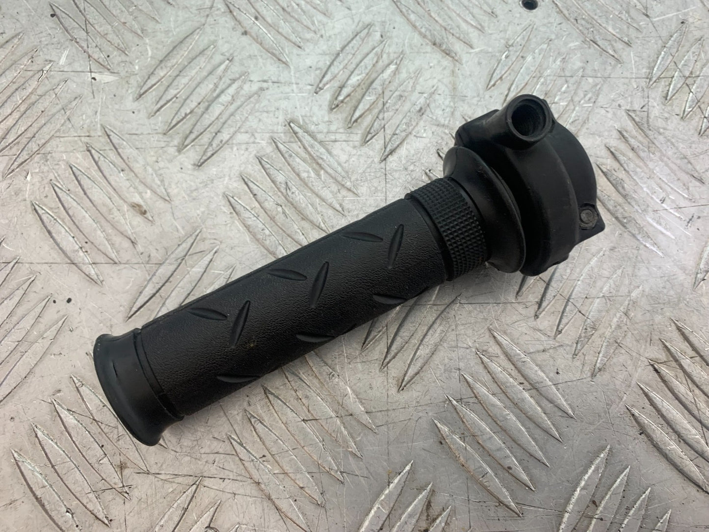 HONDA CBF125 CBF 125 THROTTLE AND TWIST GRIP   YEAR 2009-14  (CMB1172)