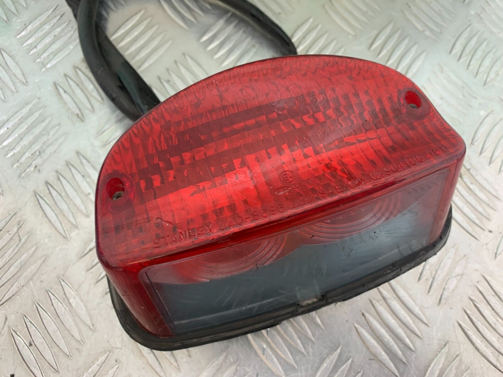 HONDA VT1100 C SHADOW SPIRIT REAR LIGHT  2002-2003 (CMB1035)