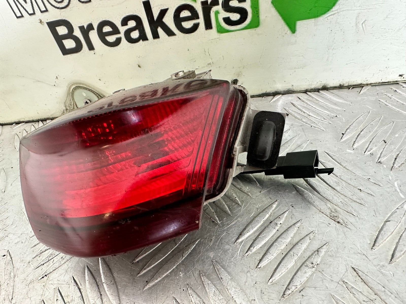 KAWASAKI ER6 F ER6F REAR BRAKE TAIL LIGHT YEAR 2005-2008 (CMB1178)