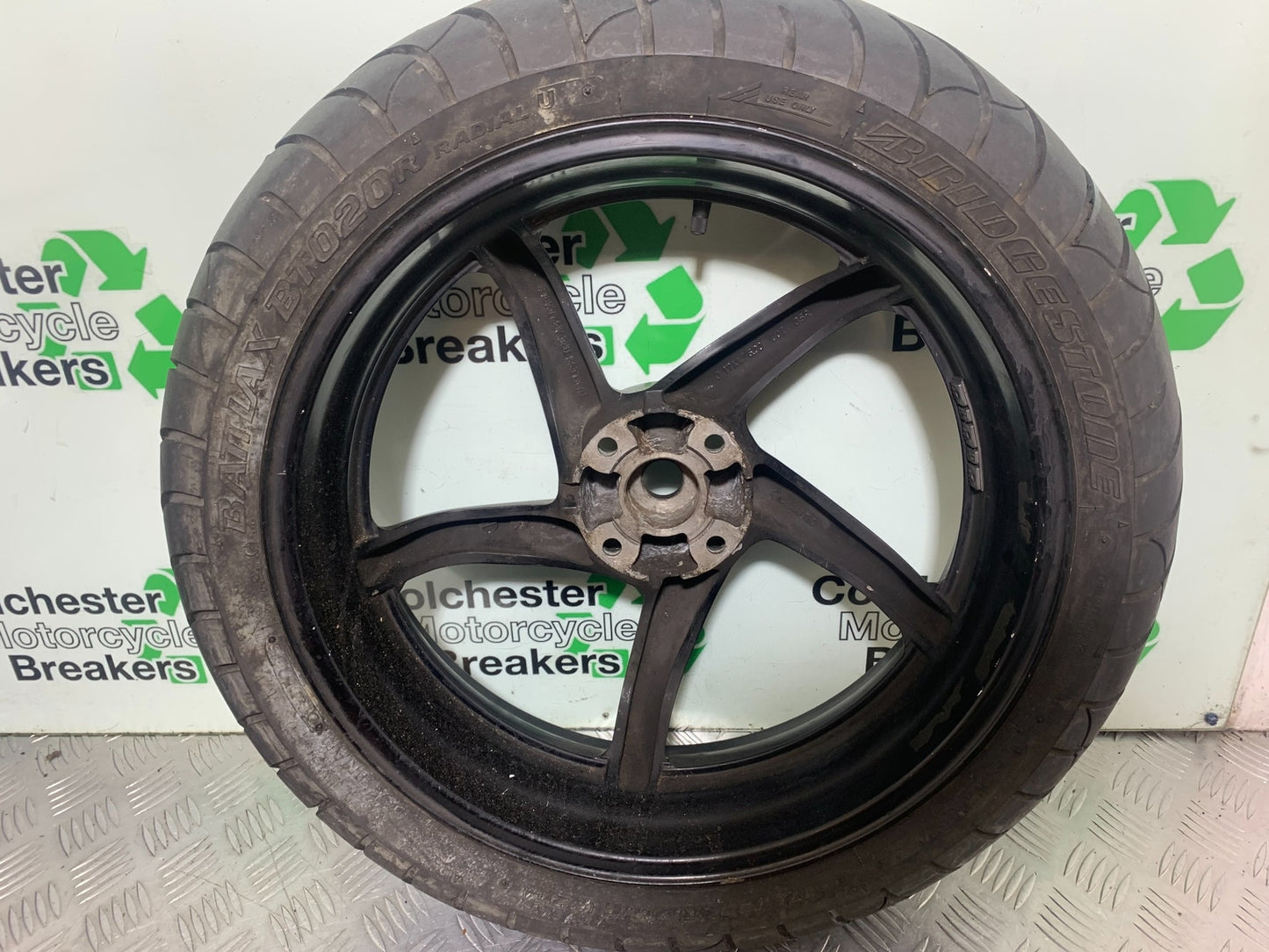 HONDA VFR750 VFR 750 F REAR WHEEL   YEAR 1994-1997 (CMB1156)