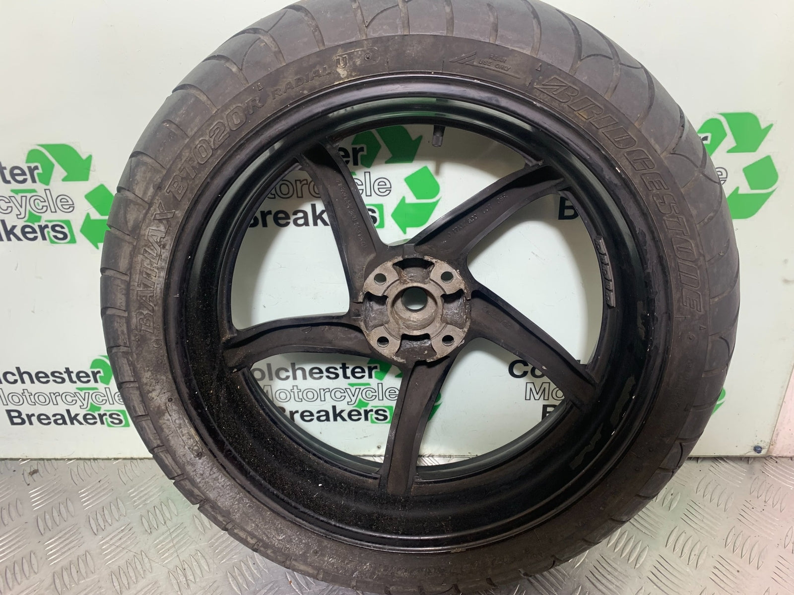 HONDA VFR750 VFR 750 F REAR WHEEL   YEAR 1994-1997 (CMB1156)