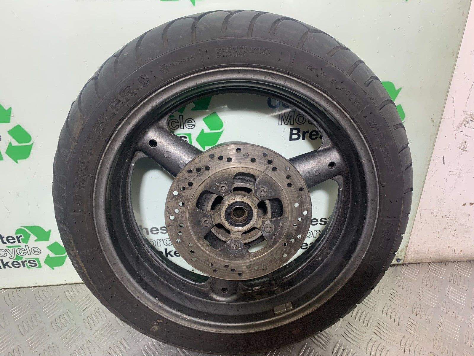 SUZUKI GSX750 INAZUMA REAR WHEEL  YEAR 1998-2003 (CMB1308)