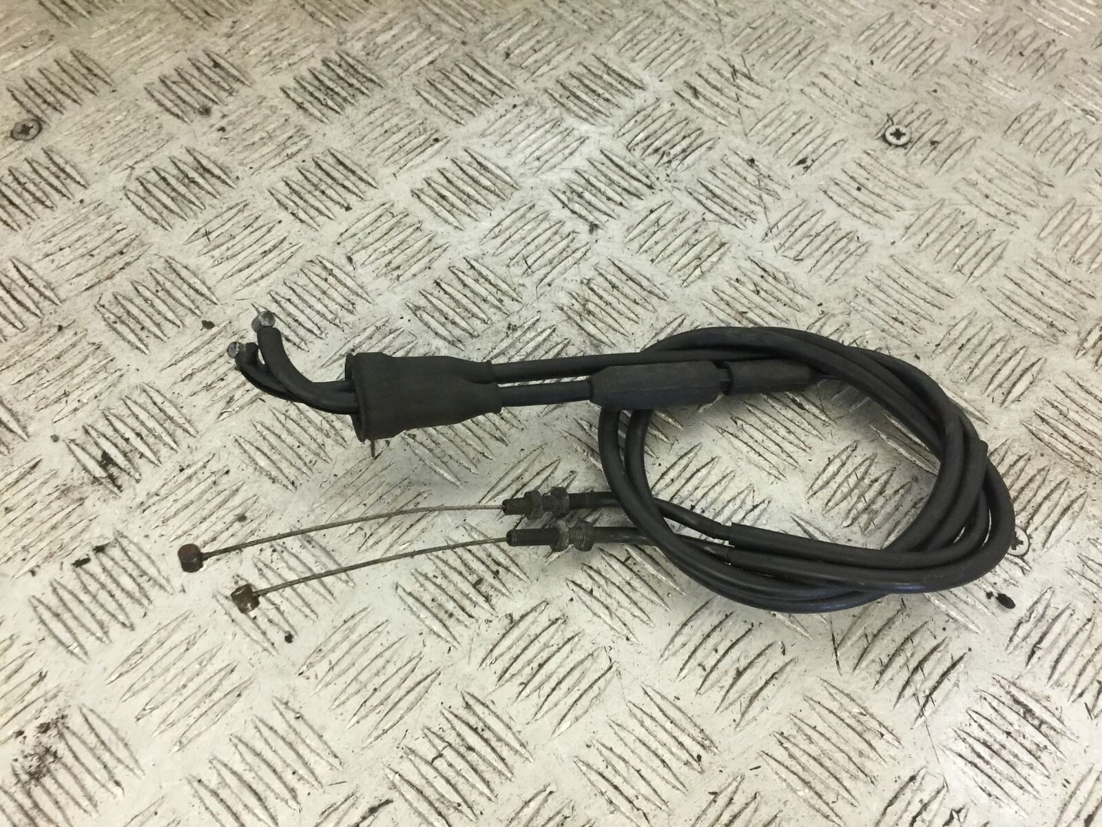 TRIUMPH 675 STREET TRIPLE THROTTLE CABLES 2008-2012 (STOCK 736)