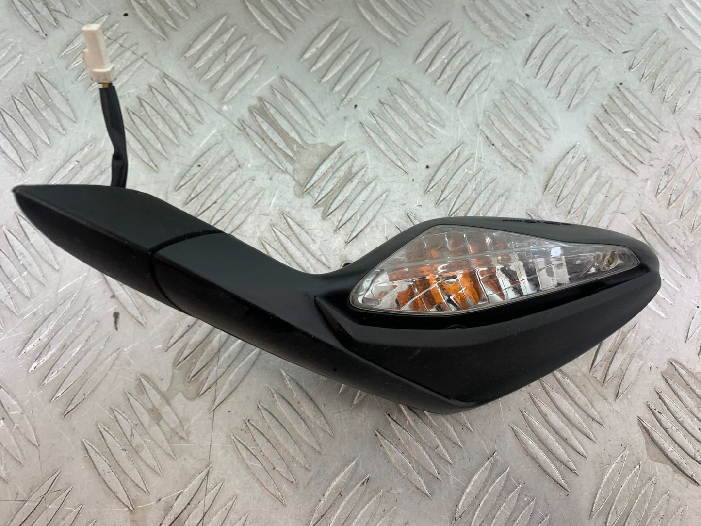MV AGUSTA 800 F3 RIGHT MIRROR  YEAR 2013-2016 (CMB1152)