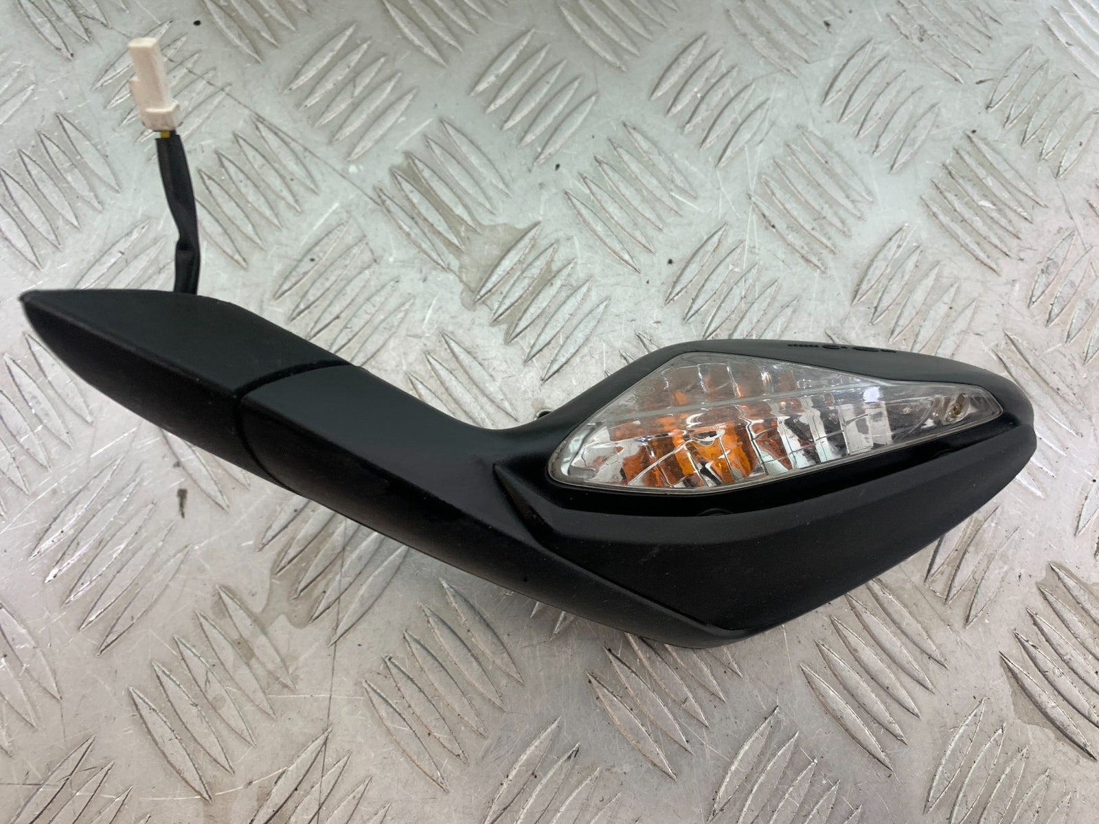 MV AGUSTA 800 F3 RIGHT MIRROR  YEAR 2013-2016 (CMB1152)