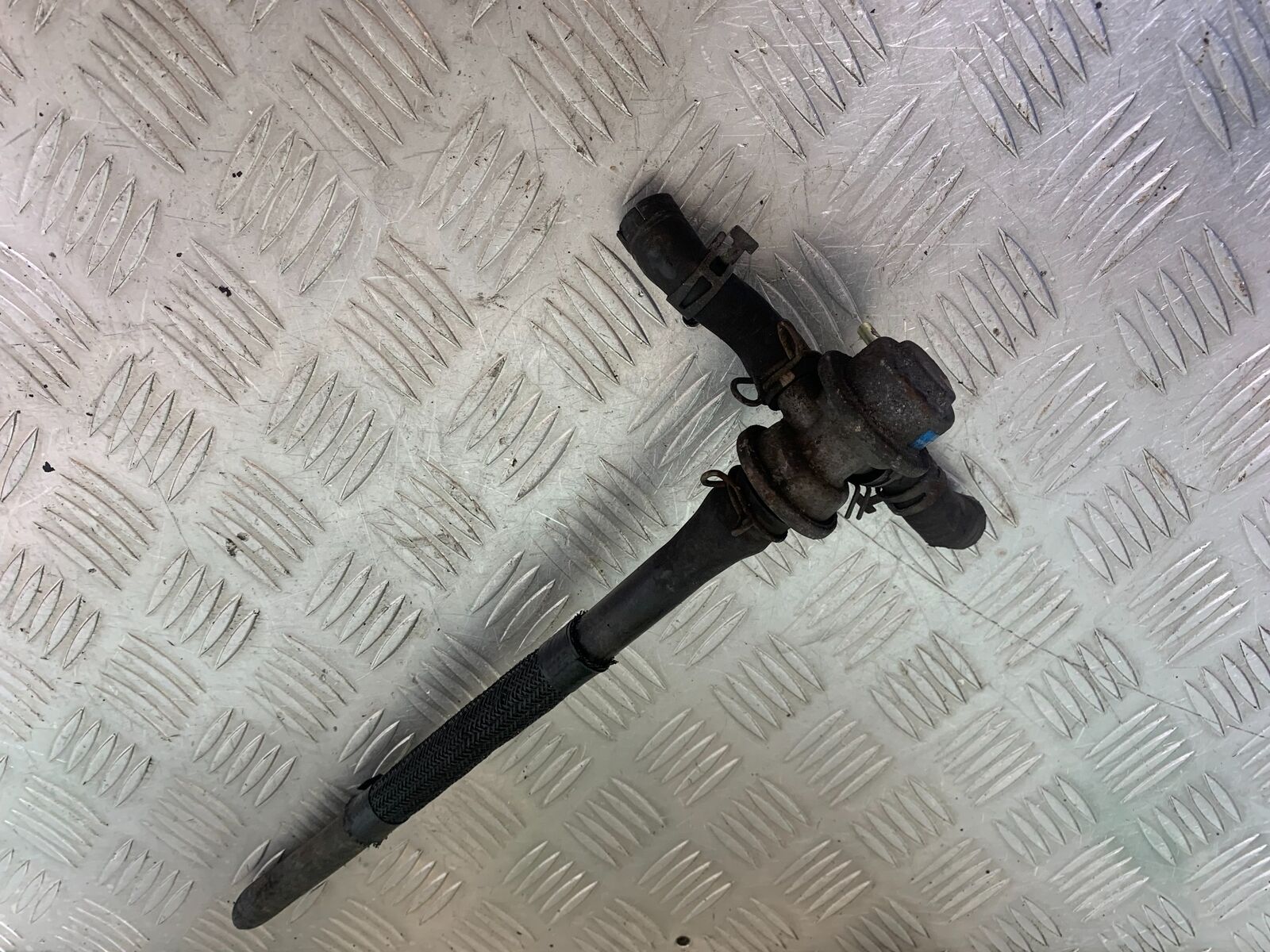 KAWASAKI Z750 ZR750 ZR-7S AIR VALVE  YEAR 1999-05 (CMB1135)