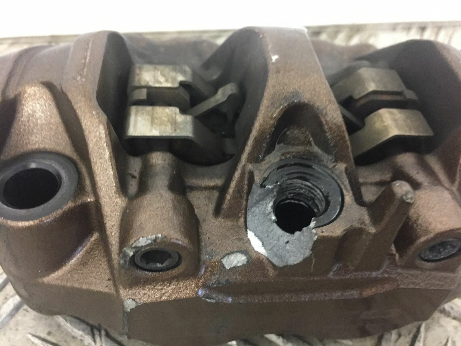 HONDA CBR600 CBR 600 RR FRONT RIGHT CALIPER (FOR PARTS ONLY )   YEAR 2015
