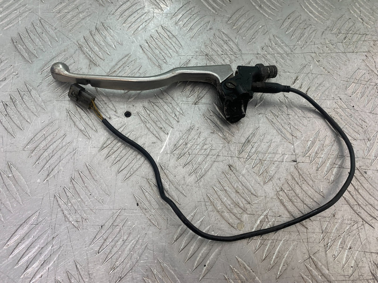 APRILIA 650 PAGASO STRADA CLUTCH LEVER AND BRACKET   YEAR 2005-2010 (CMB1260)