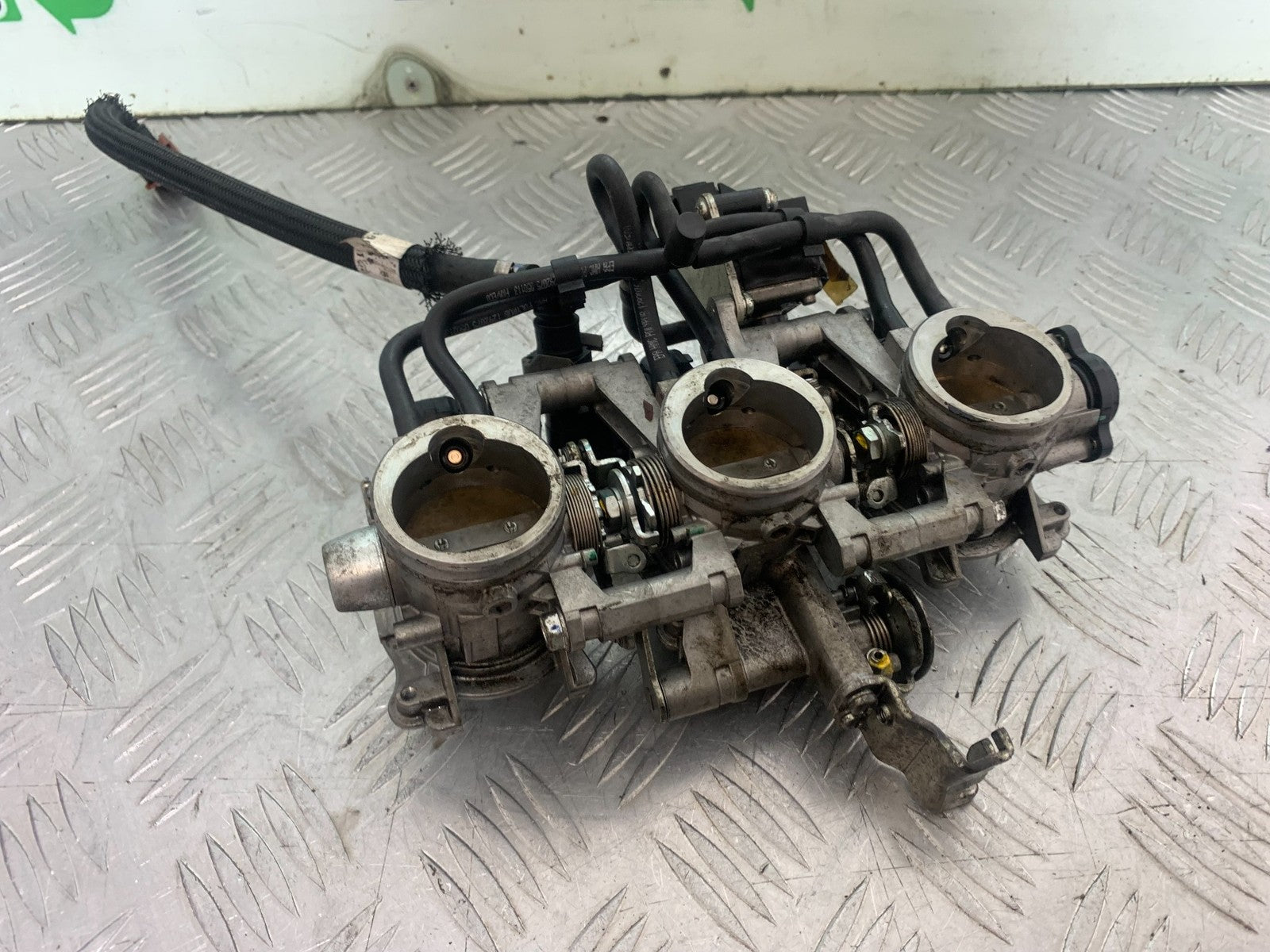TRIUMPH 675 STREET TRIPLE THROTTLE BODIES  2013-2016 (CMB1186)