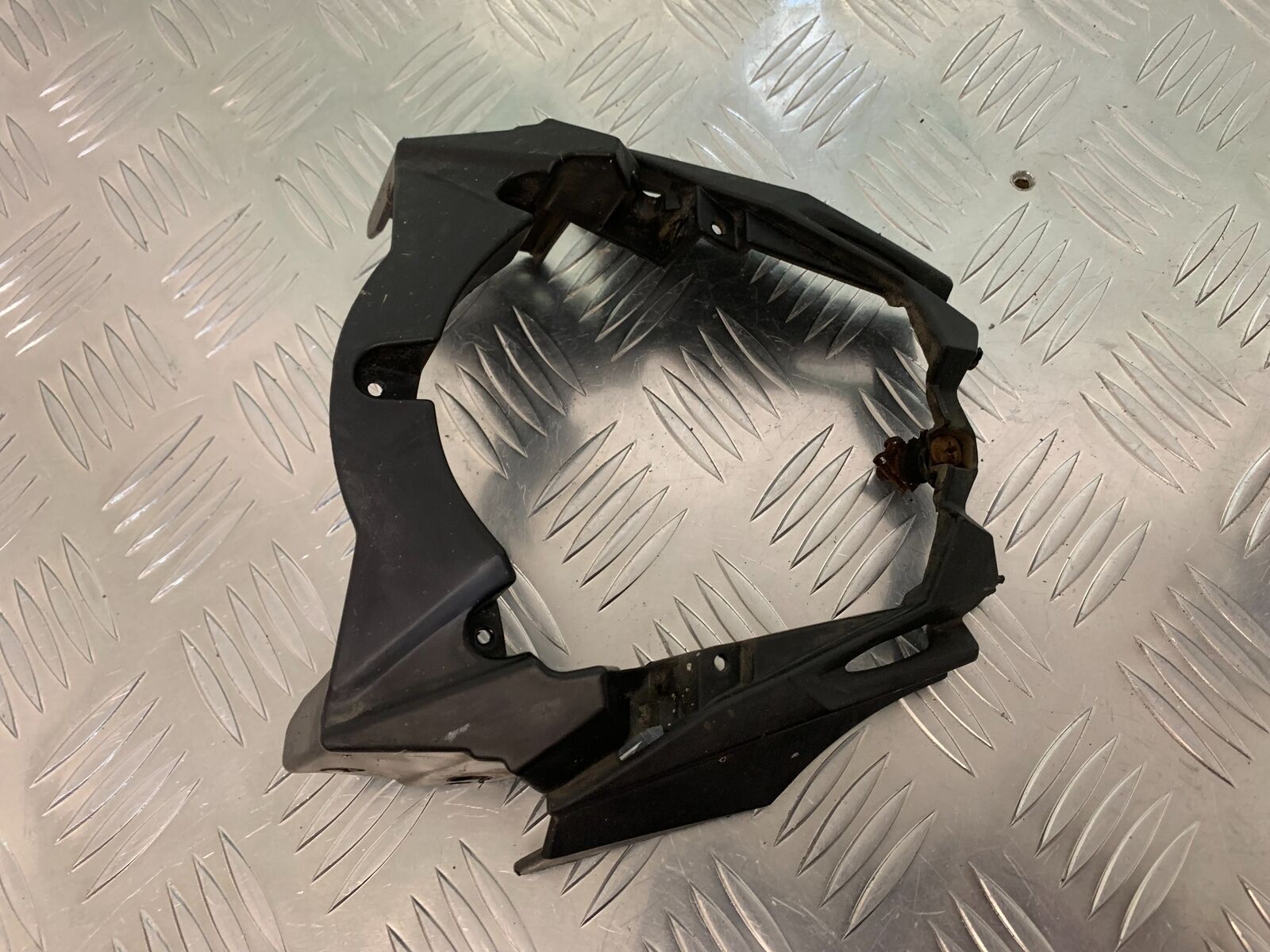 RIEJU 125 MARATHON SM PRO HEADLIGHT BRACKET   YEAR 2015(STOCK 938)