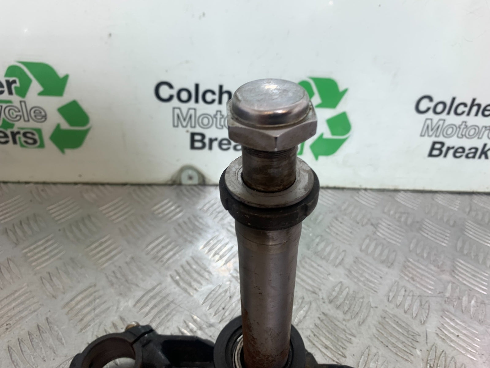 KAWASAKI VN1500 CLASSIC BOTTOM YOKE  YEAR 1999 -2006 (CMB1166)