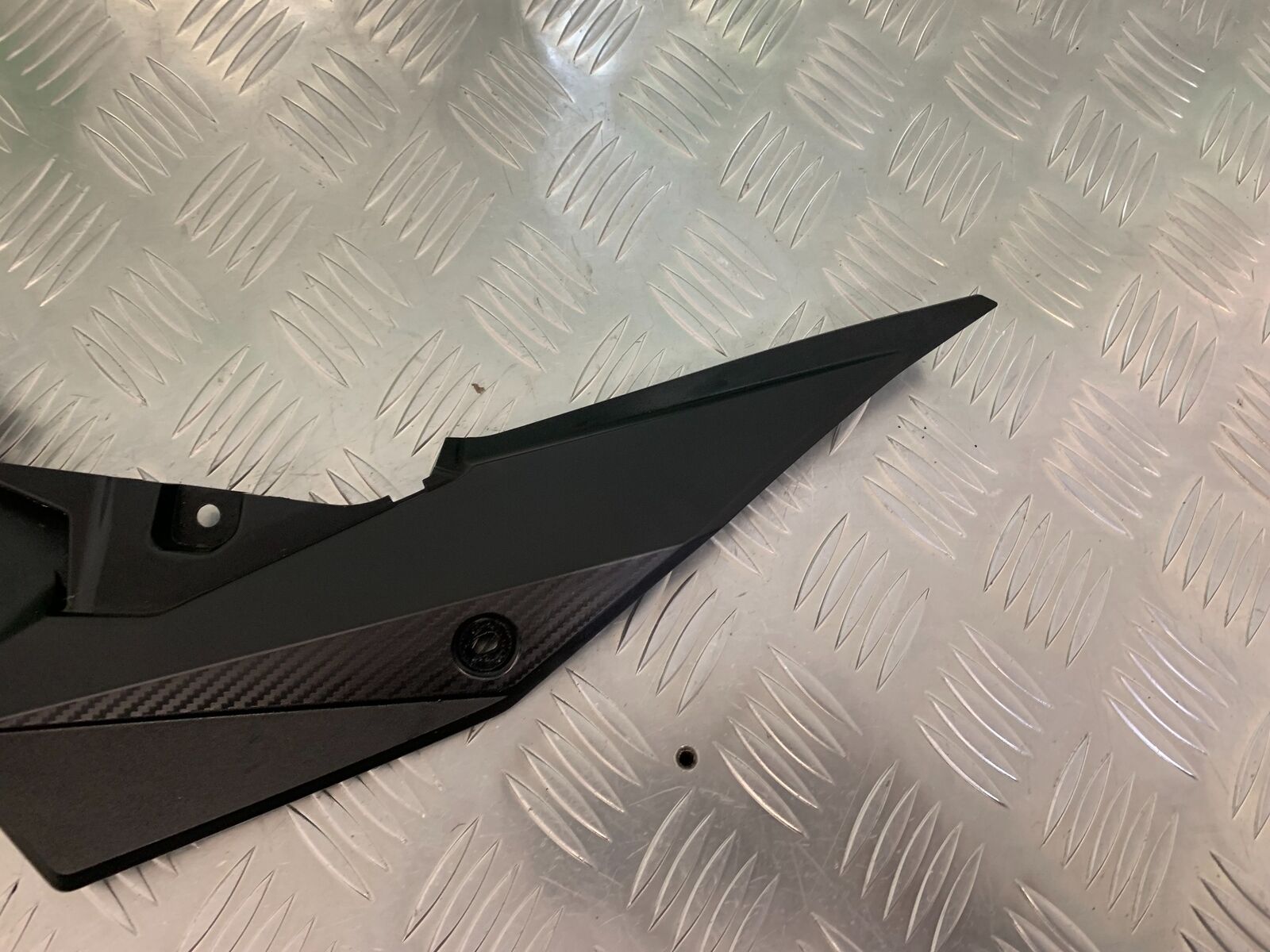 HONDA CB500 F CB500F LEFT SEAT PANEL YEAR 2022 (STOCK 951)