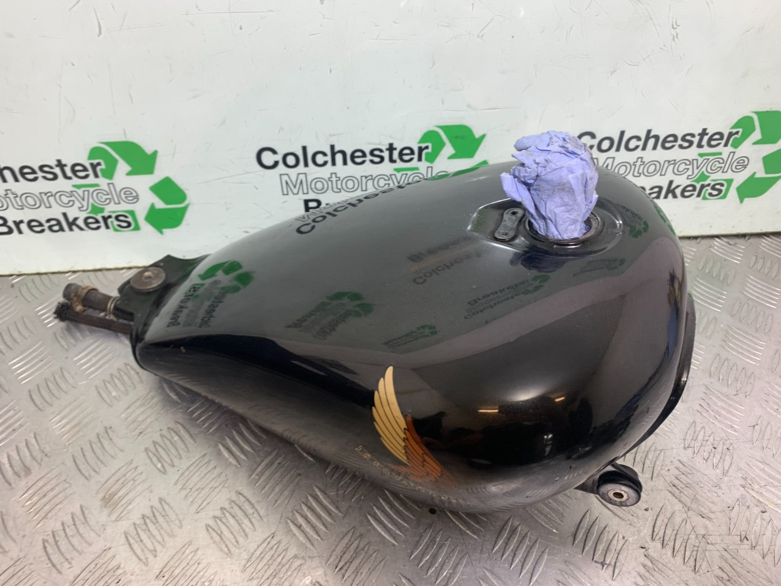 HONDA VT700 VT 700 SHADOW PETROL TANK  YEAR 1984-85 (CMB1328)