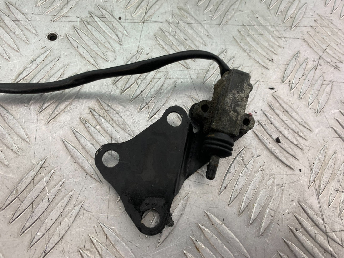 TRIUMPH 955i DAYTONA SIDE STAND SWITCH YEAR 2002-2006 (CMB1229)