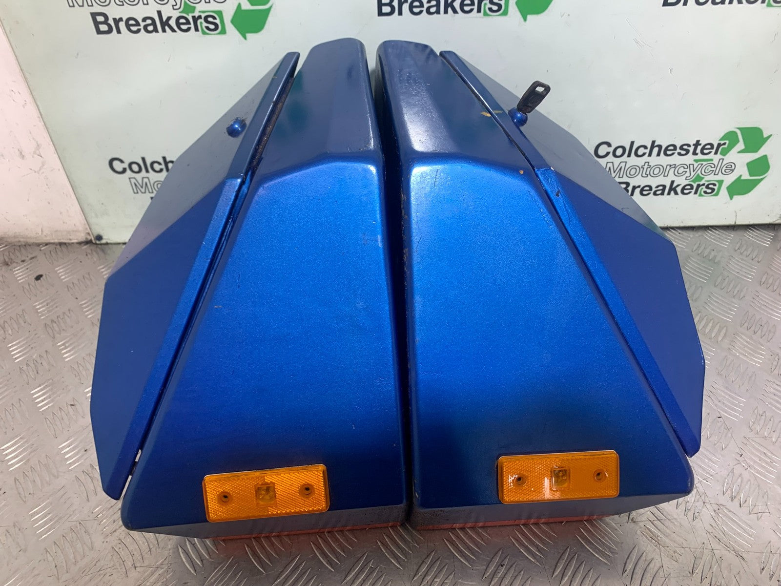 HONDA GL500 GL 500 SILVERWING PANNIERS   YEAR 1981-82 (CMB1168)