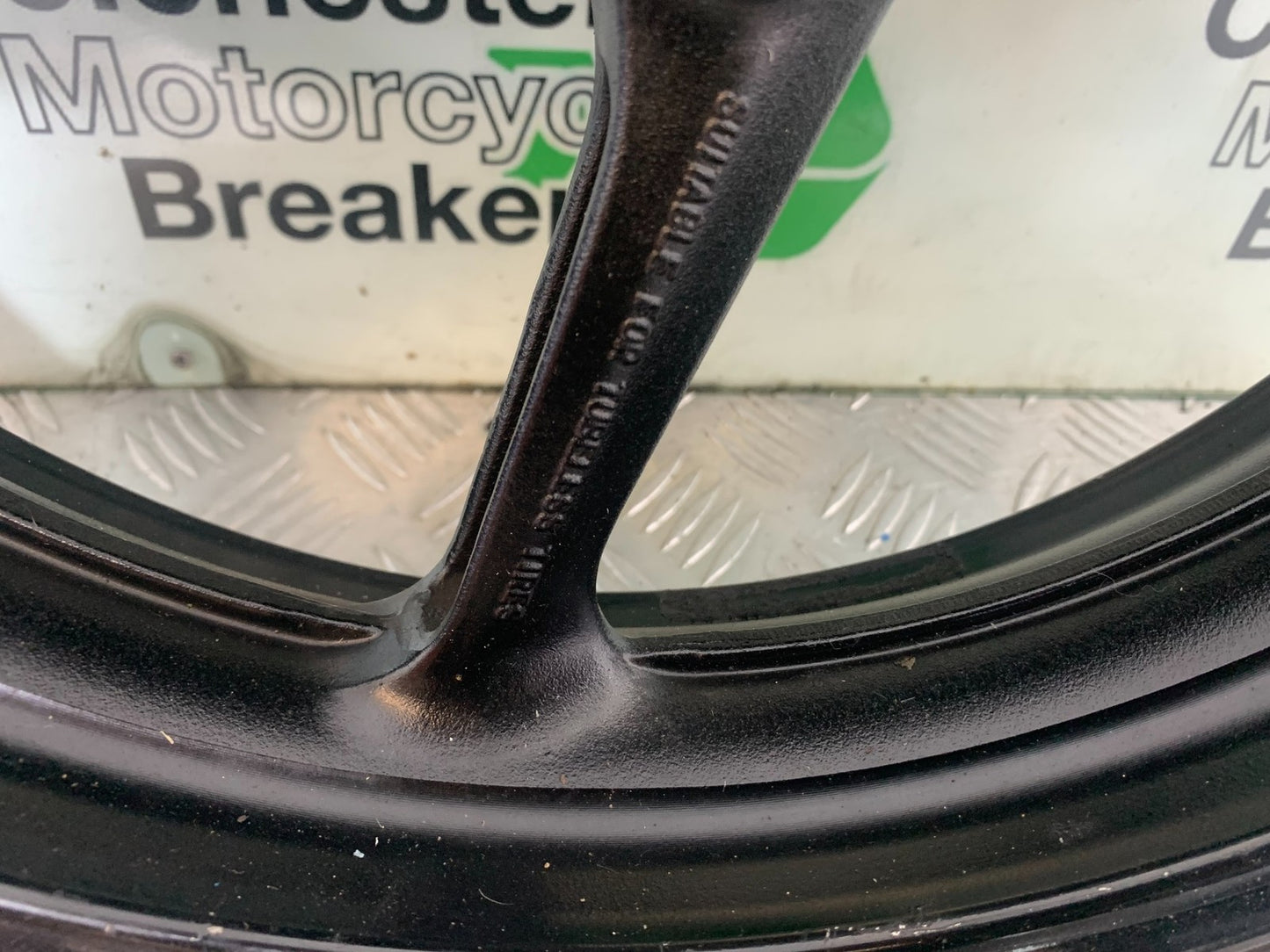 YAMAHA YZF R1 14 B BIG BANG FRONT WHEEL   2009-14 (CMB1175)