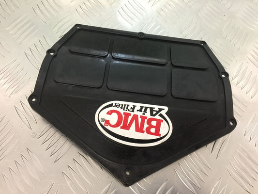 KAWASAKI ZX10R ZX10 AIR BOX COVER   YEAR 2004-2005 (STOCK 932)