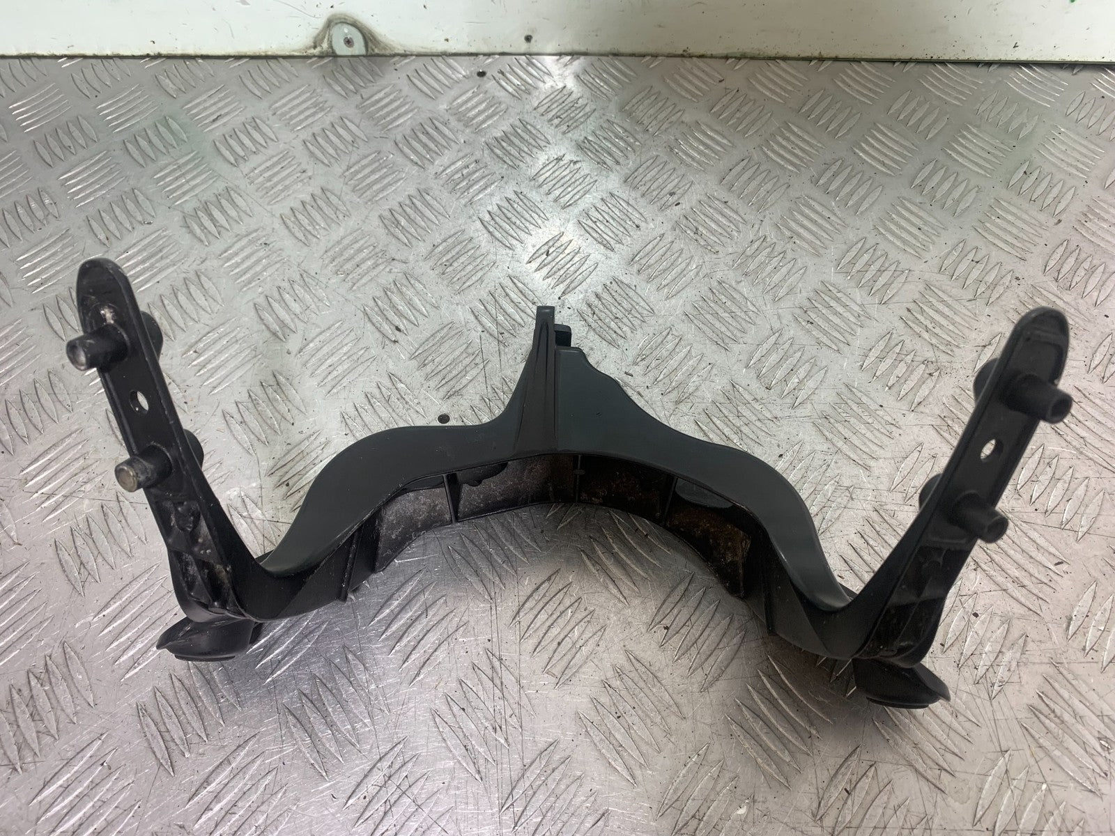 SUZUKI GSXR750 GSXR 750 K4 K5 FAIRING BRACKET    2004-2005 (CMB1319)