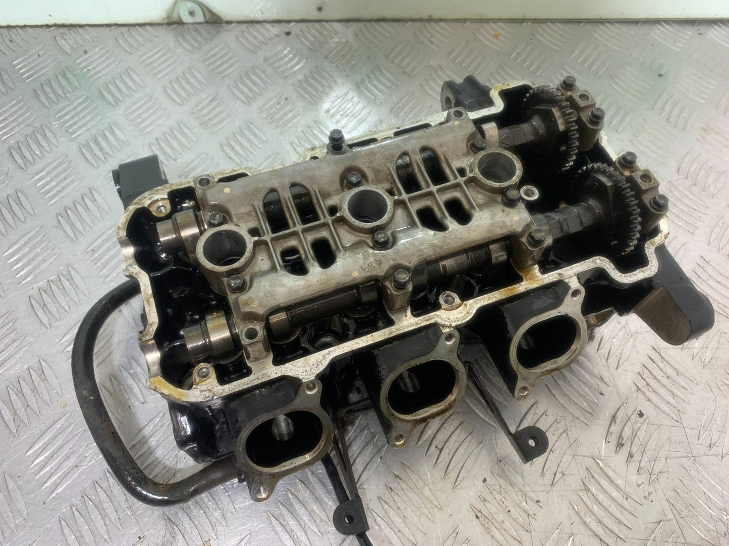 TRIUMPH 1050 SPRINT GT CYLINDER HEAD AND CAMSHAFTS   YEAR 2010-2016 (CMB1250)