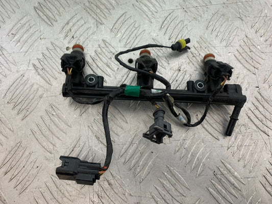 TRIUMPH 1050 SPRINT GT INJECTORS YEAR 2010-2016 (CMB1250)
