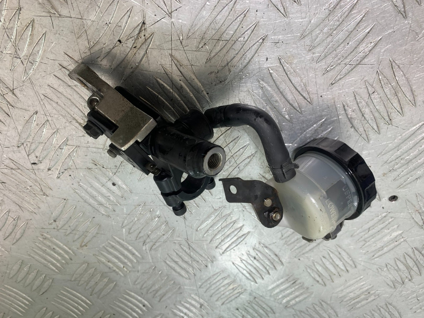 TRIUMPH 1050 SPRINT GT FRONT MASTER CYLINDER   YEAR 2010-2016 (CMB1250)