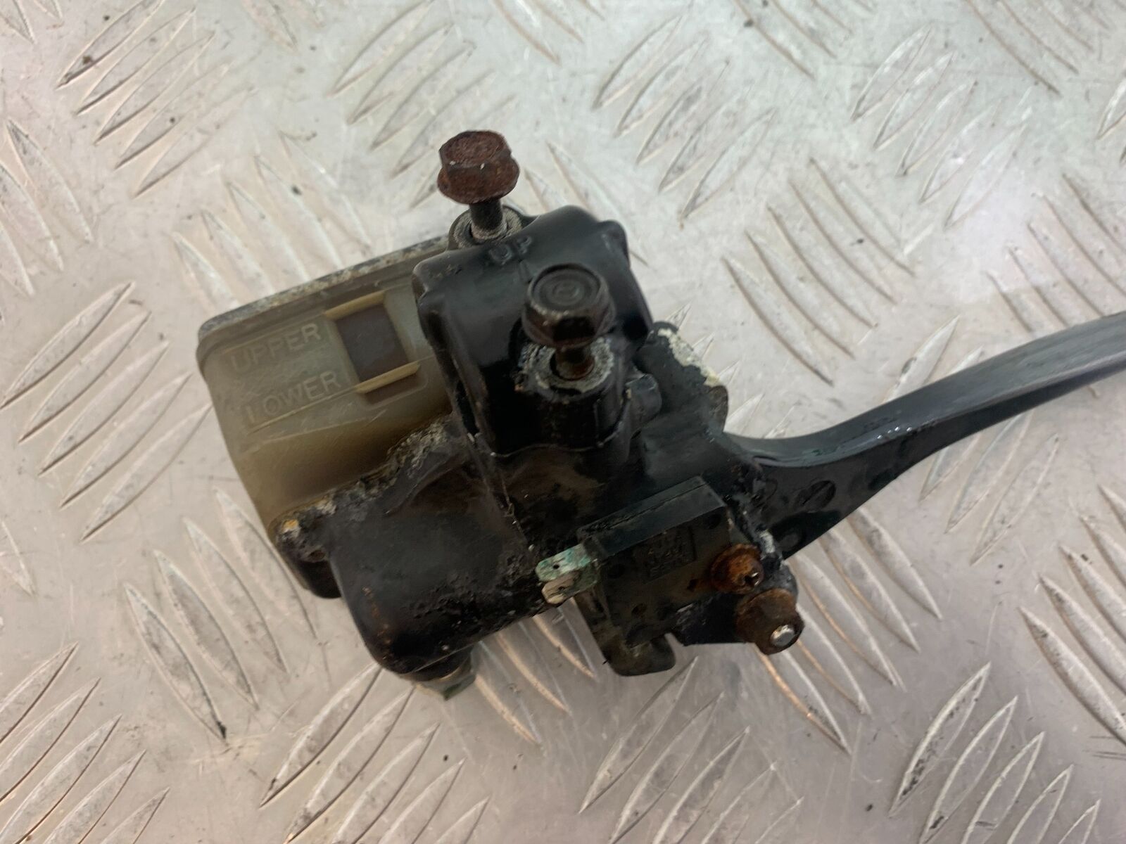 HONDA CX500 CX 500 FRONT BRAKE MASTER CYLINDER   YEAR 1980 (CMB1131)