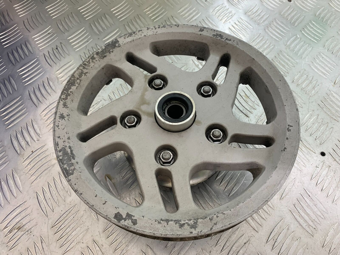 TRIUMPH THUNDERBIRD 1600 REAR PULLEY  YEAR 2011 (CMB1107)
