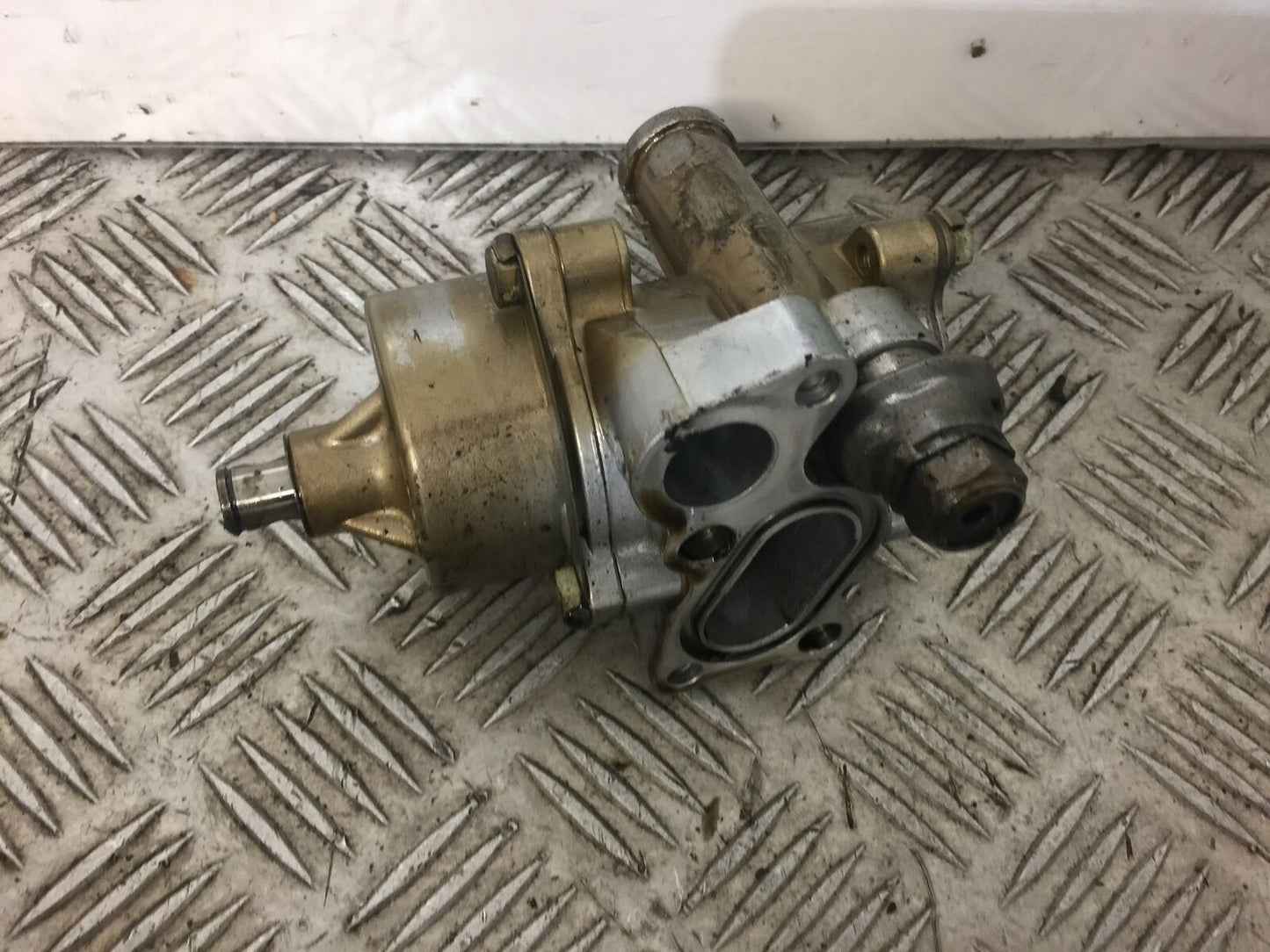 SUZUKI GSF1200  GSF 1200 BANDIT OIL PUMP  YEAR 1997