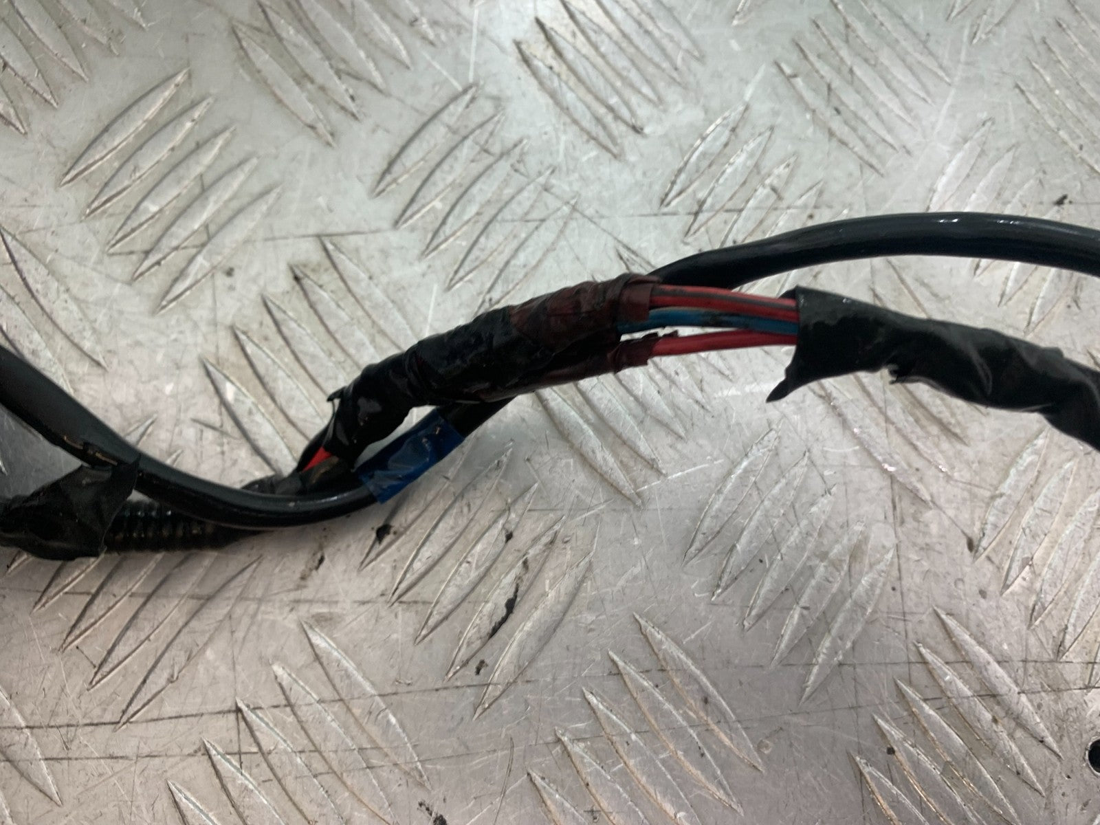HONDA CBR1100 BLACKBIRD ECU IGNITON SWITCH AND KEY  YEAR 1999-2005 (CMB1232)