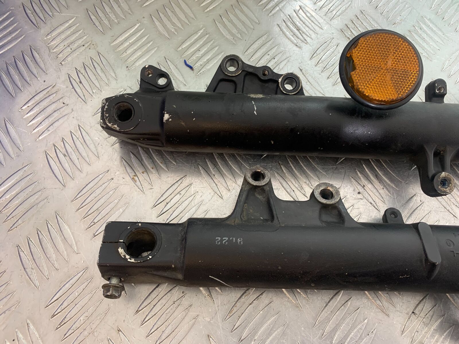SUZUKI DL 650 V-STROM FORK BOTTOMS YEAR 2020 (CMB1117)