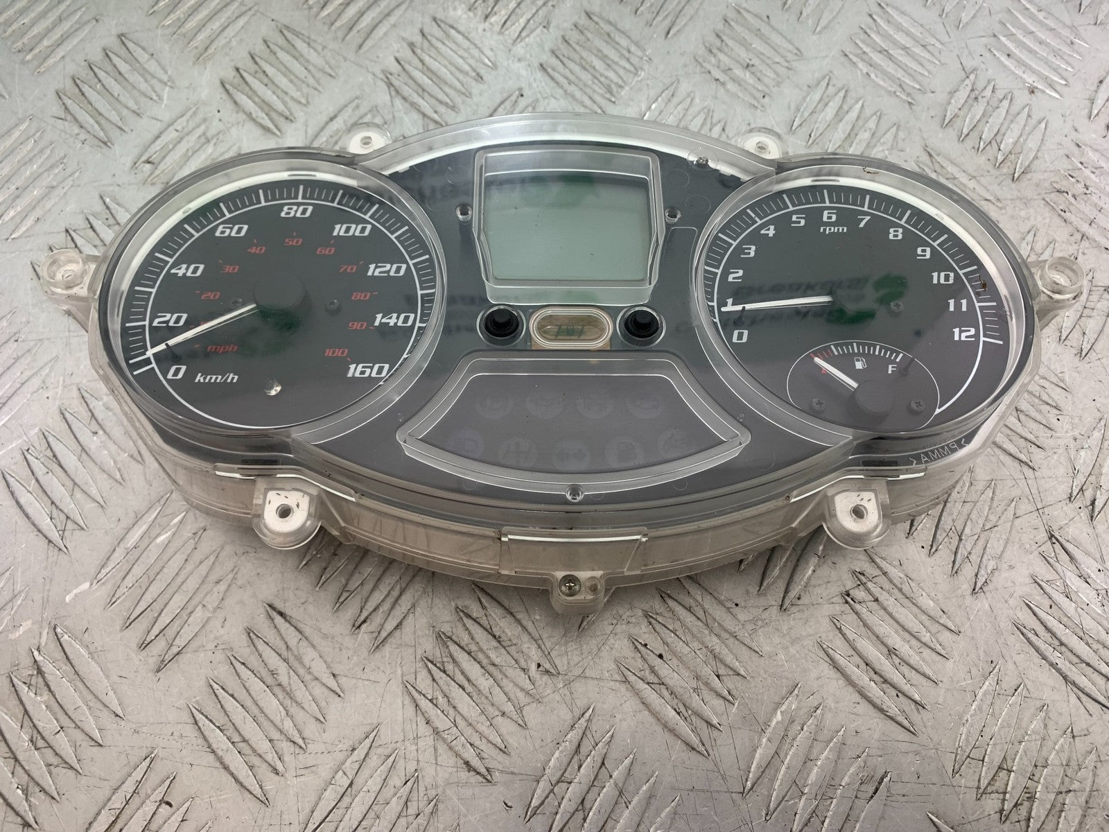 PIAGGIO MP3 250 ie CLOCKS SPEEDO DASH  YEAR 2007 (CMB1307)