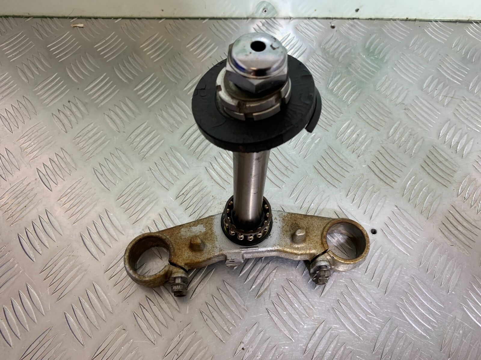 SUZUKI SV650 SV 650 BOTTOM YOKE  YEAR 2003-2006 (CMB1014)