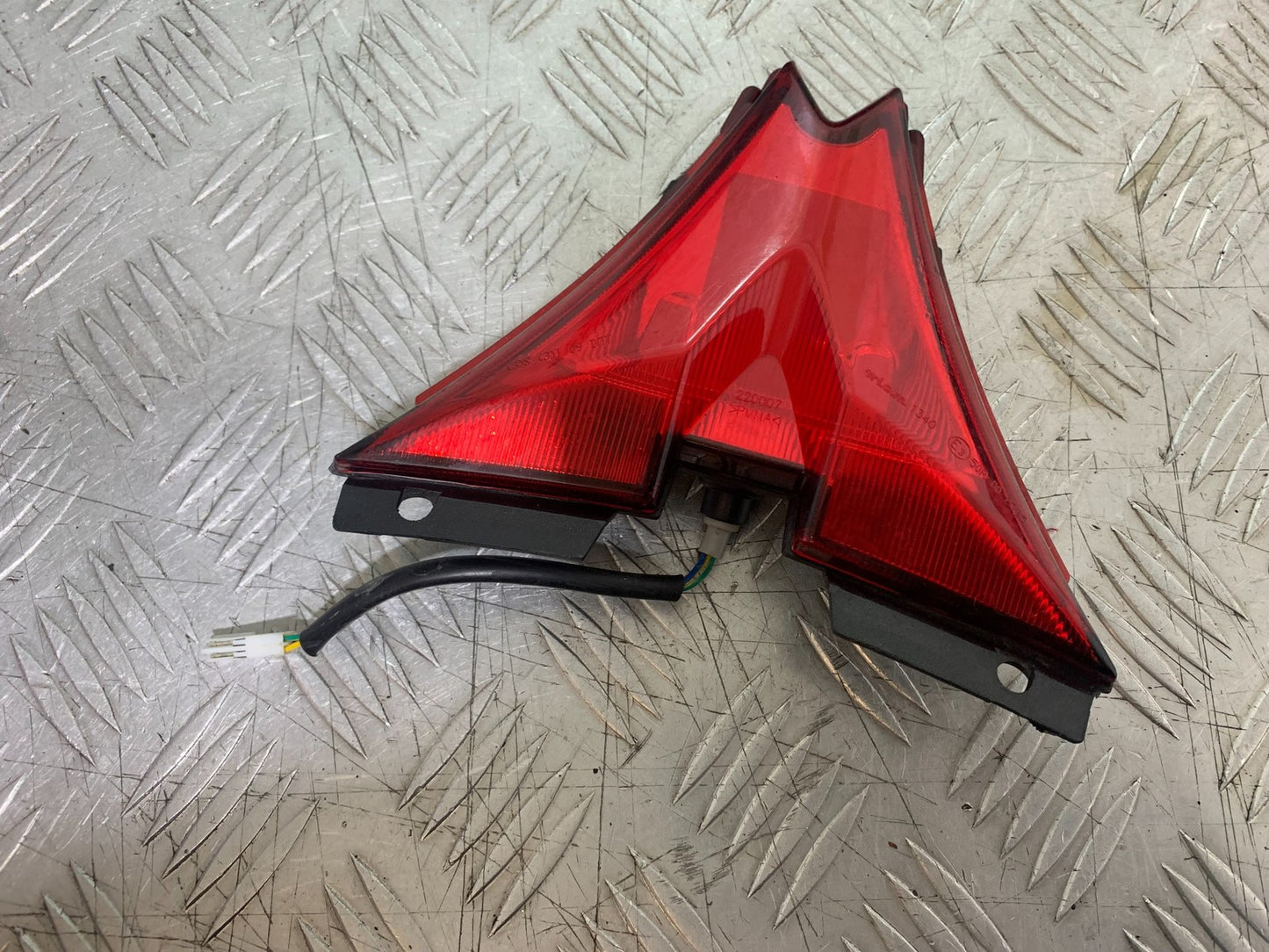 APRILIA RSV4 FACTORY REAR LIGHT   YEAR 2009-2012 (CMB1224)