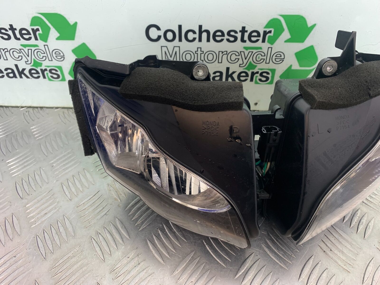 HONDA CBR1000 rr FIREBLADE HEADLIGHT   2008-2011 (CMB1037)
