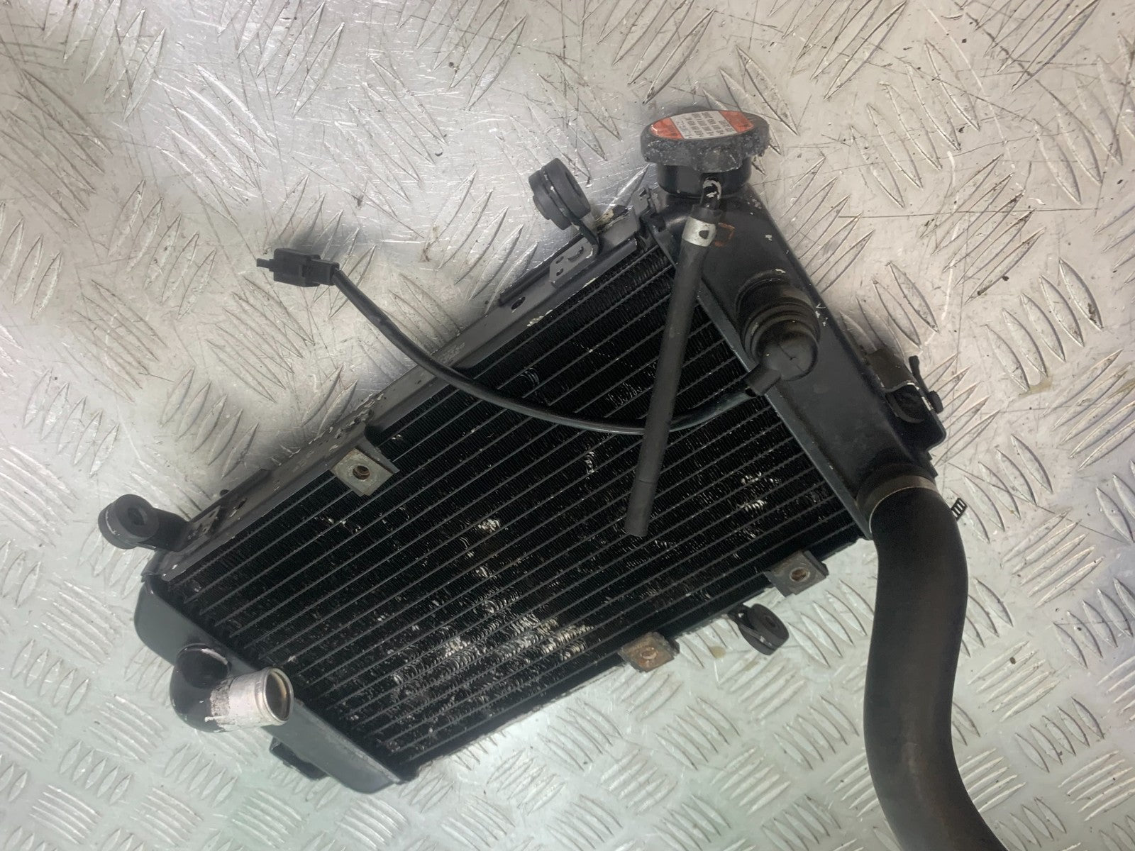 SUZUKI SV650 SV 650 mk1 RADIATOR 1999-2002 (CMB1238)