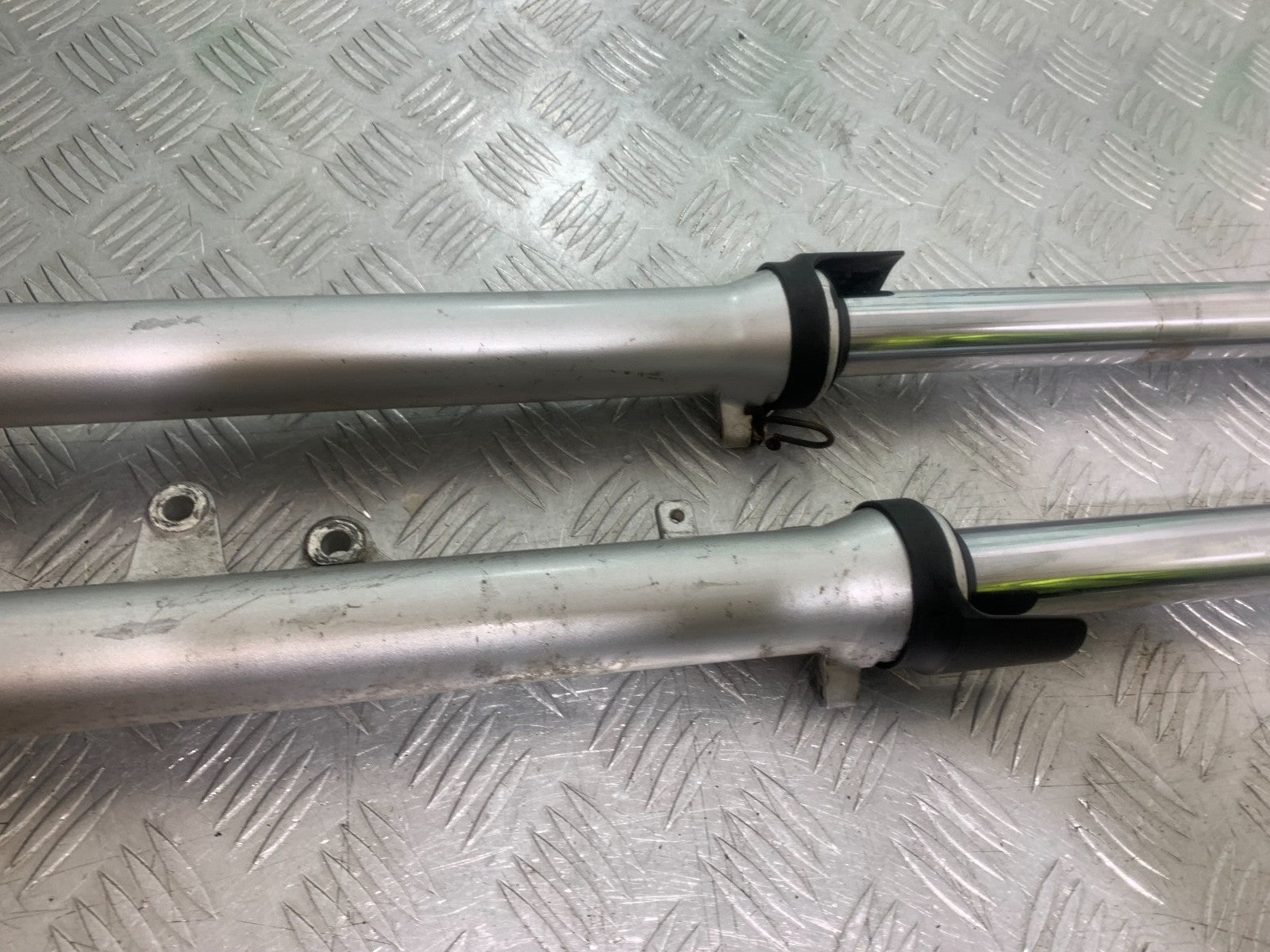 SUZUKI GS500 GS 500 FORKS   YEAR 2001-2008 (CMB1254)