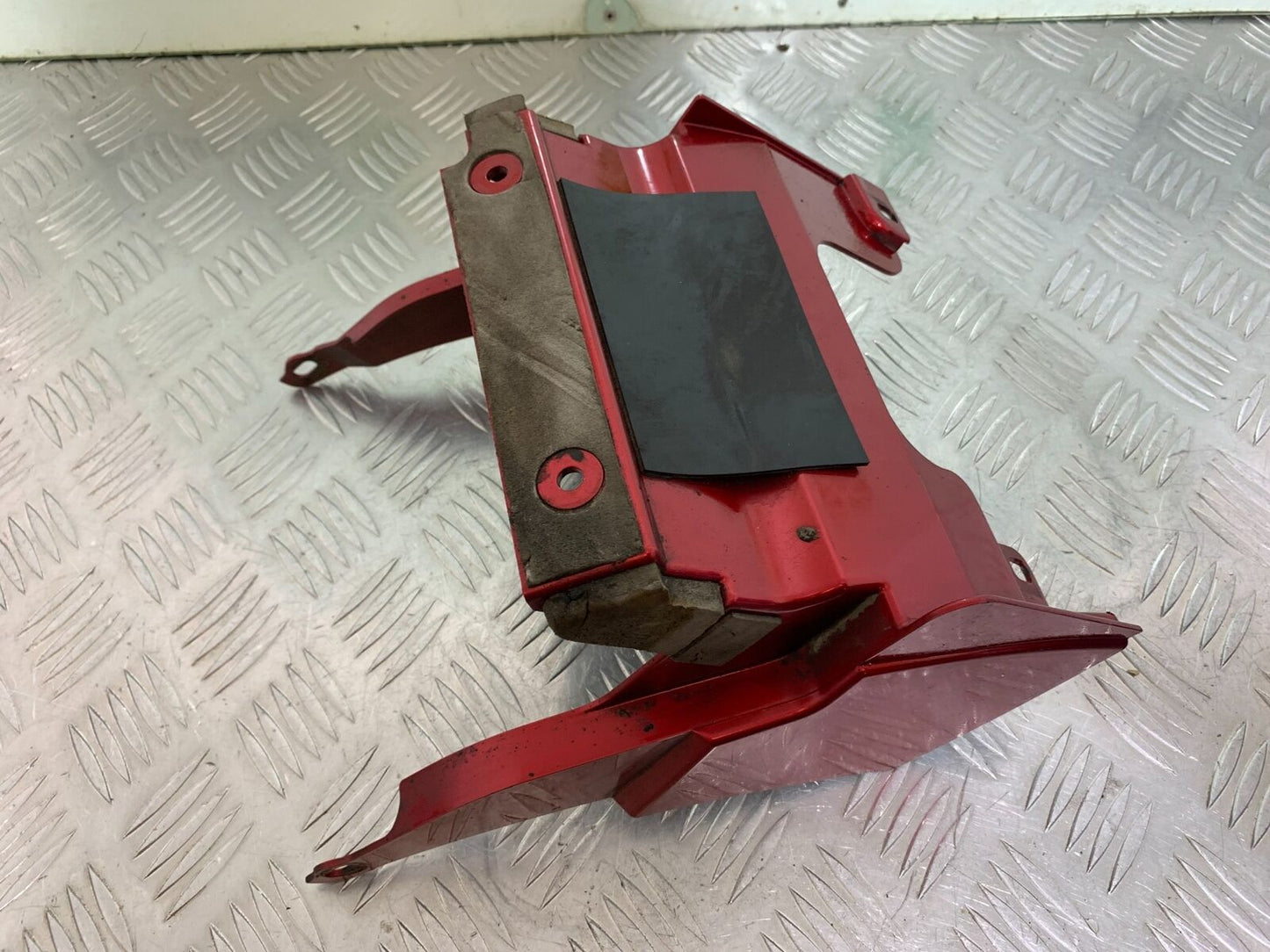 YAMAHA XVS 1300 MIDNIGHT STAR FRAME INFILL PANEL  YEAR 2007-16 (CMB1027)