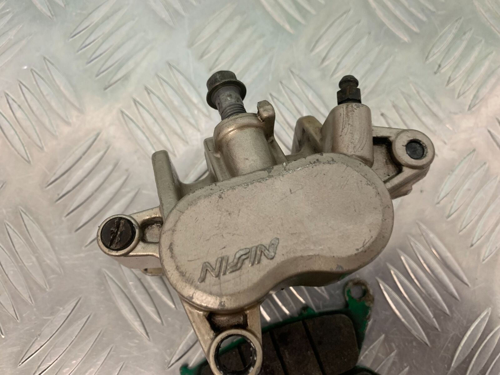 HONDA CBR 400 NC23 TRI-ARM FRONT RIGHT CALIPER YEAR 1987-89 (STOCK 969)