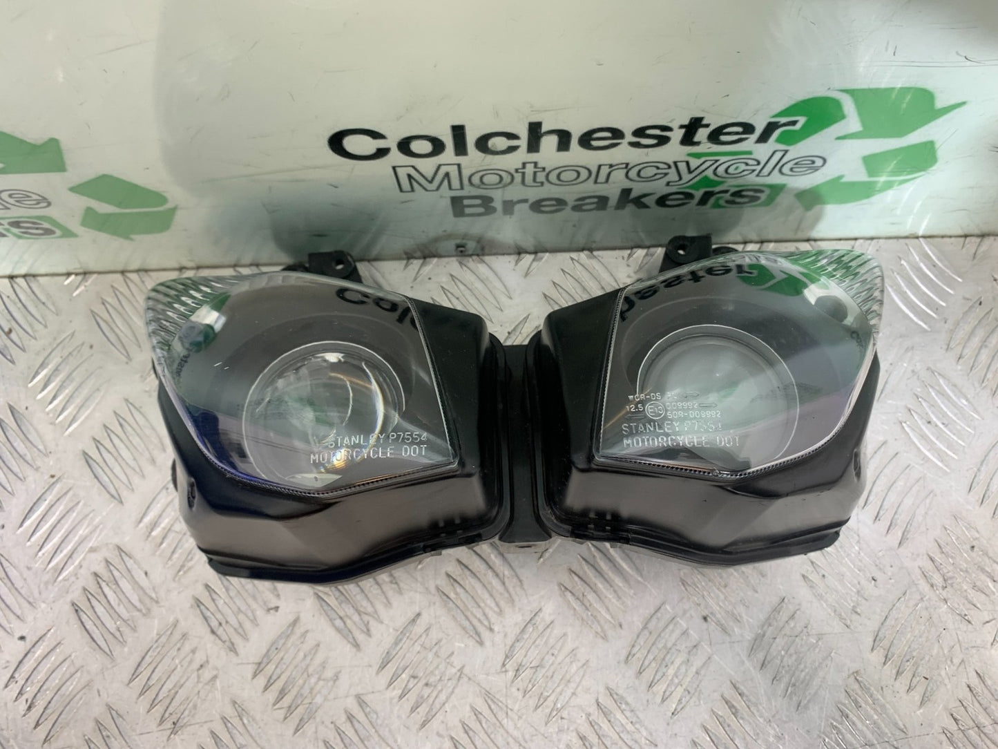 KAWASAKI ZX10R ZX10 R HEADLIGHT  2008-2010 (CMB1301)