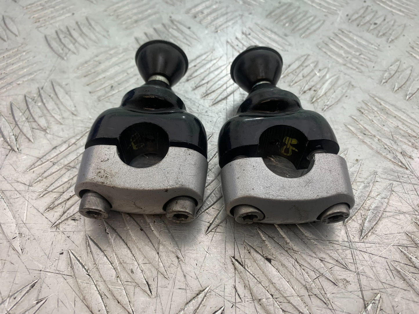 BSA 650 GOLD STAR HANDLEBAR RISERS   YEAR 2022-2025 (CMB1262)