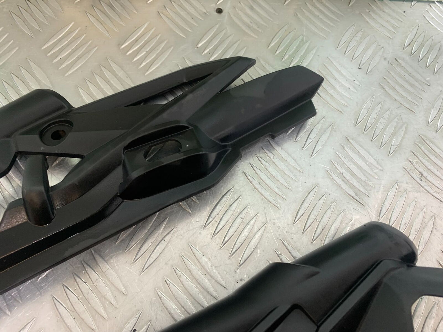 TRIUMPH TIGER 800 LEFT AND RIGHT SIDE INFILL COVERS  YEAR 2011-2014 (CMB1113)