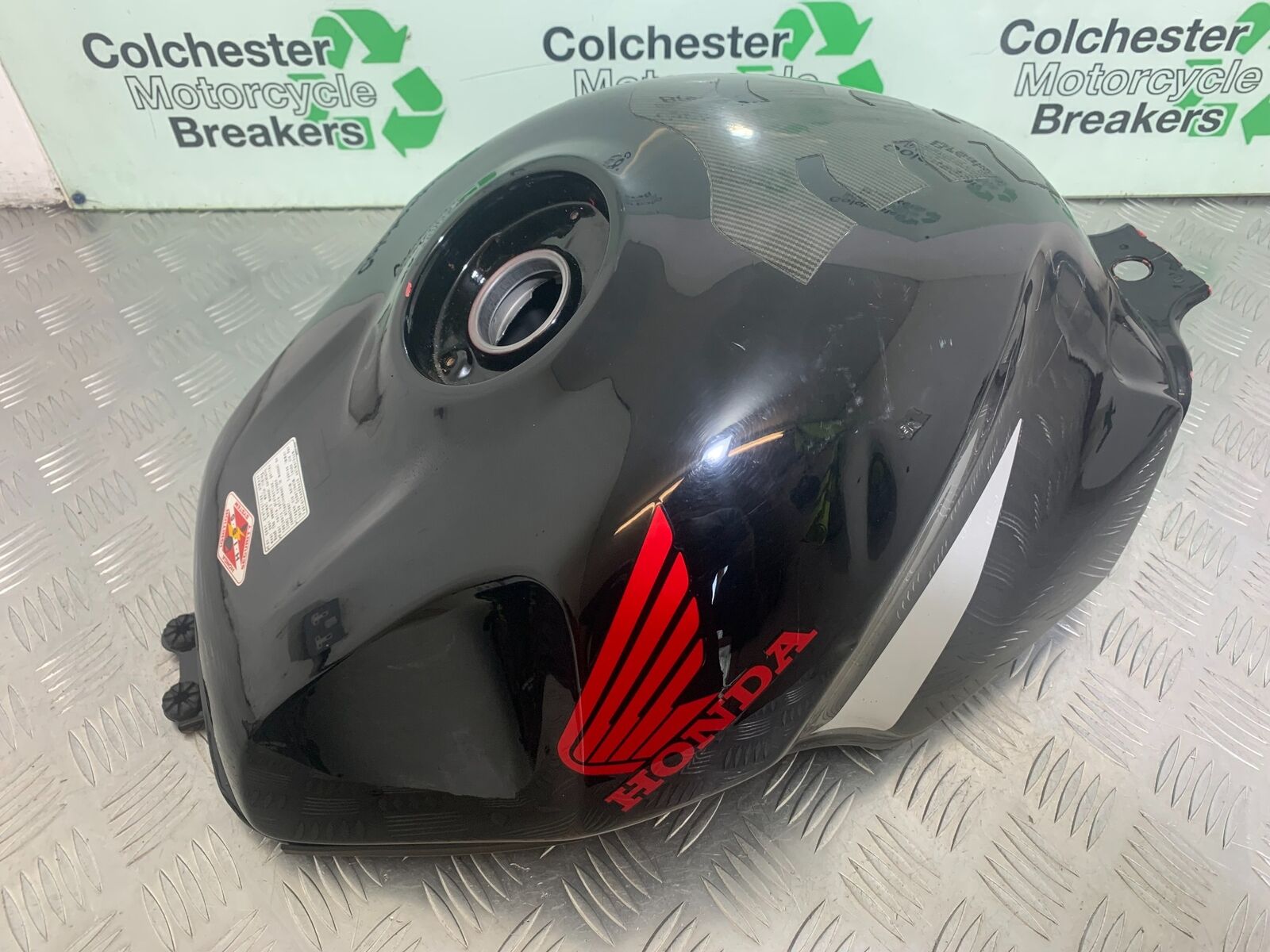 HONDA CBR 929 RRY FIREBLADE PETROL TANK YEAR 2000-01 (CMB1026)
